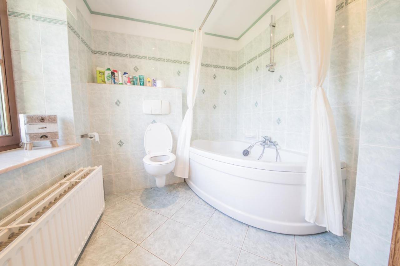 Le Longueville Durbuy Εξωτερικό φωτογραφία